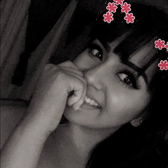 Meet your Posher, Angelica - Picture 1 of 1